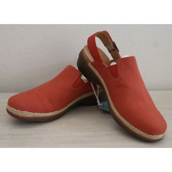 Revitalign Women's Sz 8.5D Brick Red Ventura Canvas Clogs - Picture 1 of 8